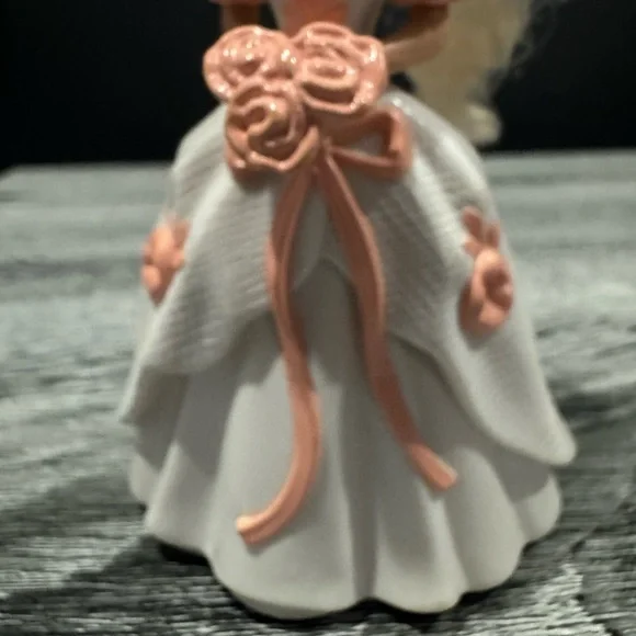 McDonald’s | Barbie: Romantic Bride Barbie (1992) - Vintage Happy Meal Toy - Picture 8 of 11